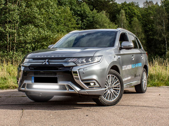 Led-lisävalosarja Mitsubishi Outlander (2020->)